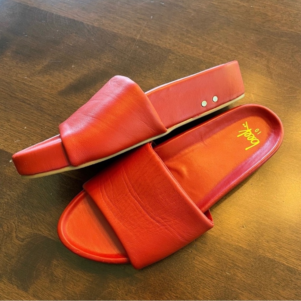 Beek Poppy Pelican Sandals.